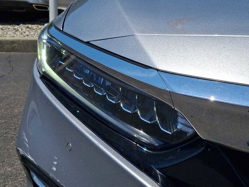 Used 2019 Honda Accord Touring image 9