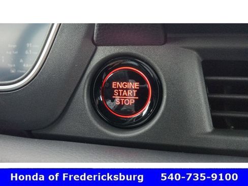 Certified 2025 Honda Pilot Black Edition image 21