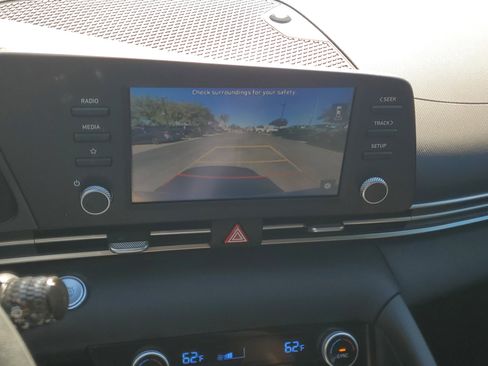 Used 2023 Hyundai Elantra SEL image 26