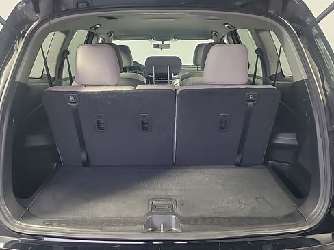 Certified 2017 Honda Pilot EX image 9