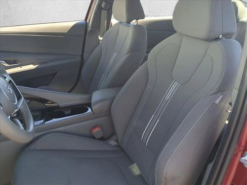Used 2023 Hyundai Elantra SEL w/ Convenience Package FWD image 16