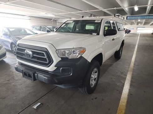 Used 2022 Toyota Tacoma SR RWD image 4