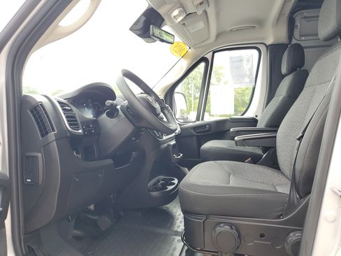 Used 2025 RAM ProMaster 2500 w/ Quick Order Package 22G SLT image 6