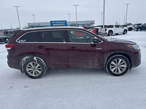 Used 2018 Toyota Highlander Limited image 2