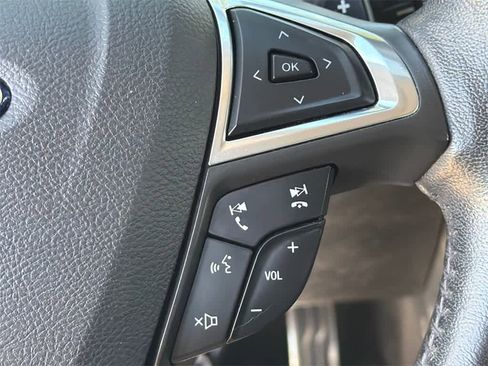 Used 2016 Ford Fusion Titanium image 23