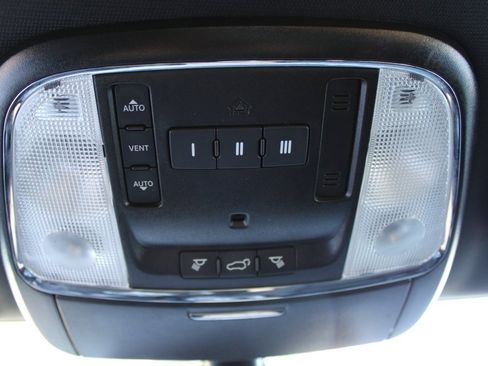 Used 2021 Jeep Grand Cherokee Trailhawk w/ Premium Lighting Group image 22