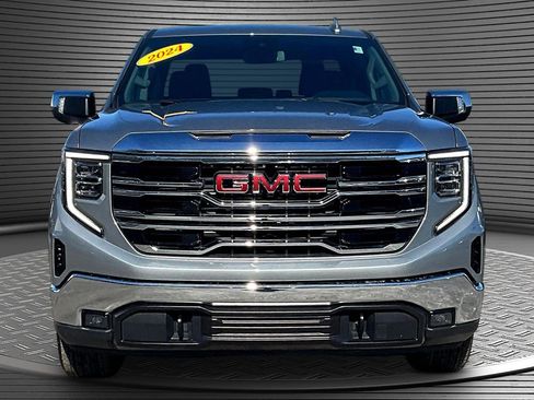 Used 2024 GMC Sierra 1500 SLT image 2