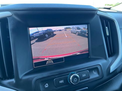 Used 2024 GMC Terrain SLE FWD image 18