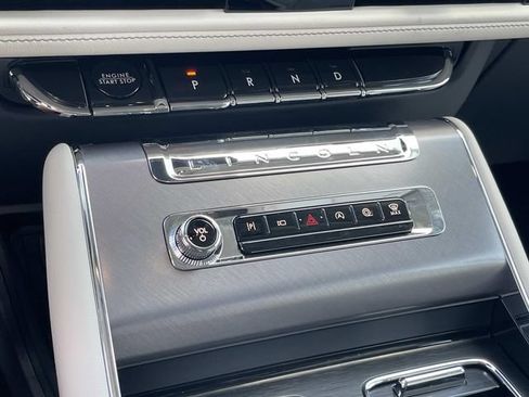 New 2026 Lincoln Aviator AWD image 29