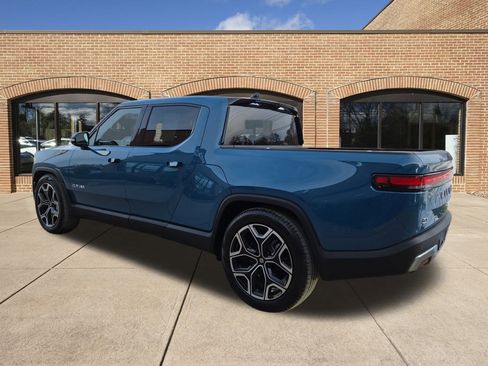 Used 2023 Rivian R1T Adventure image 6