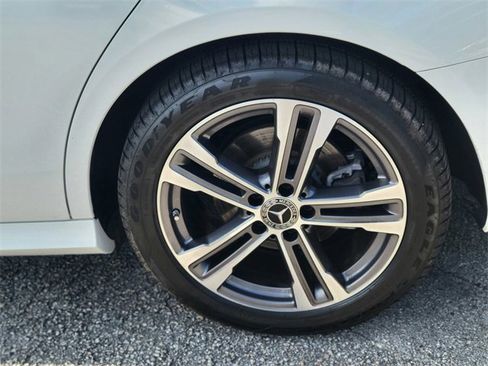 Used 2022 Mercedes-Benz E 350 E 350 image 7