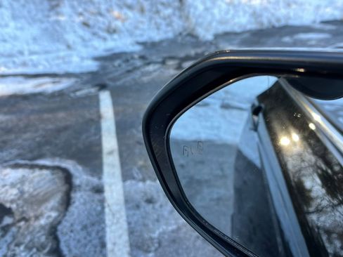 Used 2023 Toyota Camry SE image 25