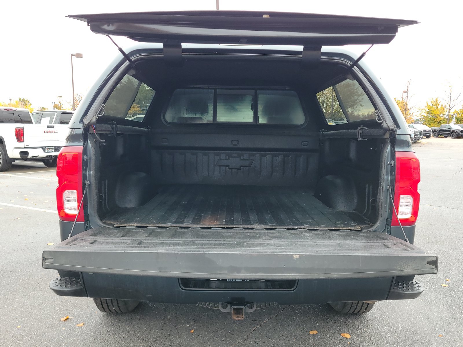 Used 2017 Chevrolet Silverado 1500 LTZ Z71 w/ LTZ Plus Package AWD/4WD image 15
