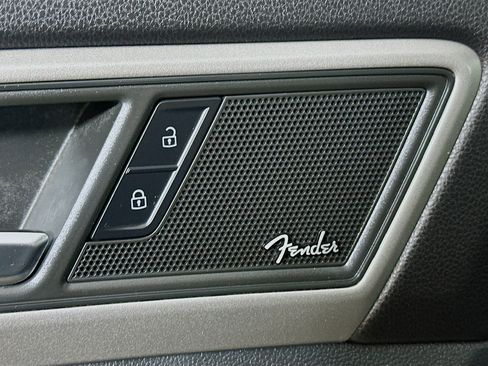 Used 2020 Volkswagen Atlas Cross Sport SEL Premium image 19