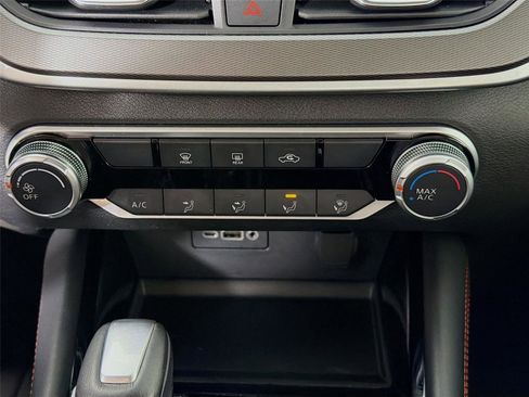 Used 2024 Nissan Altima 2.5 SR image 16