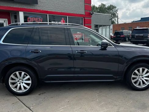 Used 2016 Volvo XC90 T6 Momentum w/ Momentum Plus Package AWD/4WD image 3