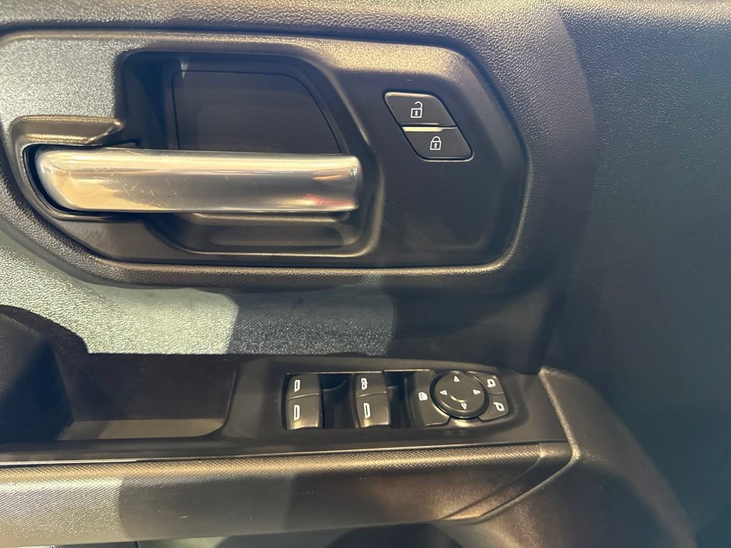 Used 2020 Chevrolet Silverado 1500 Custom w/ Custom Value Package AWD/4WD image 23