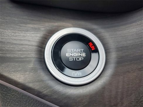 New 2025 Jeep Grand Cherokee L Limited w/ Luxury Tech Group II image 26