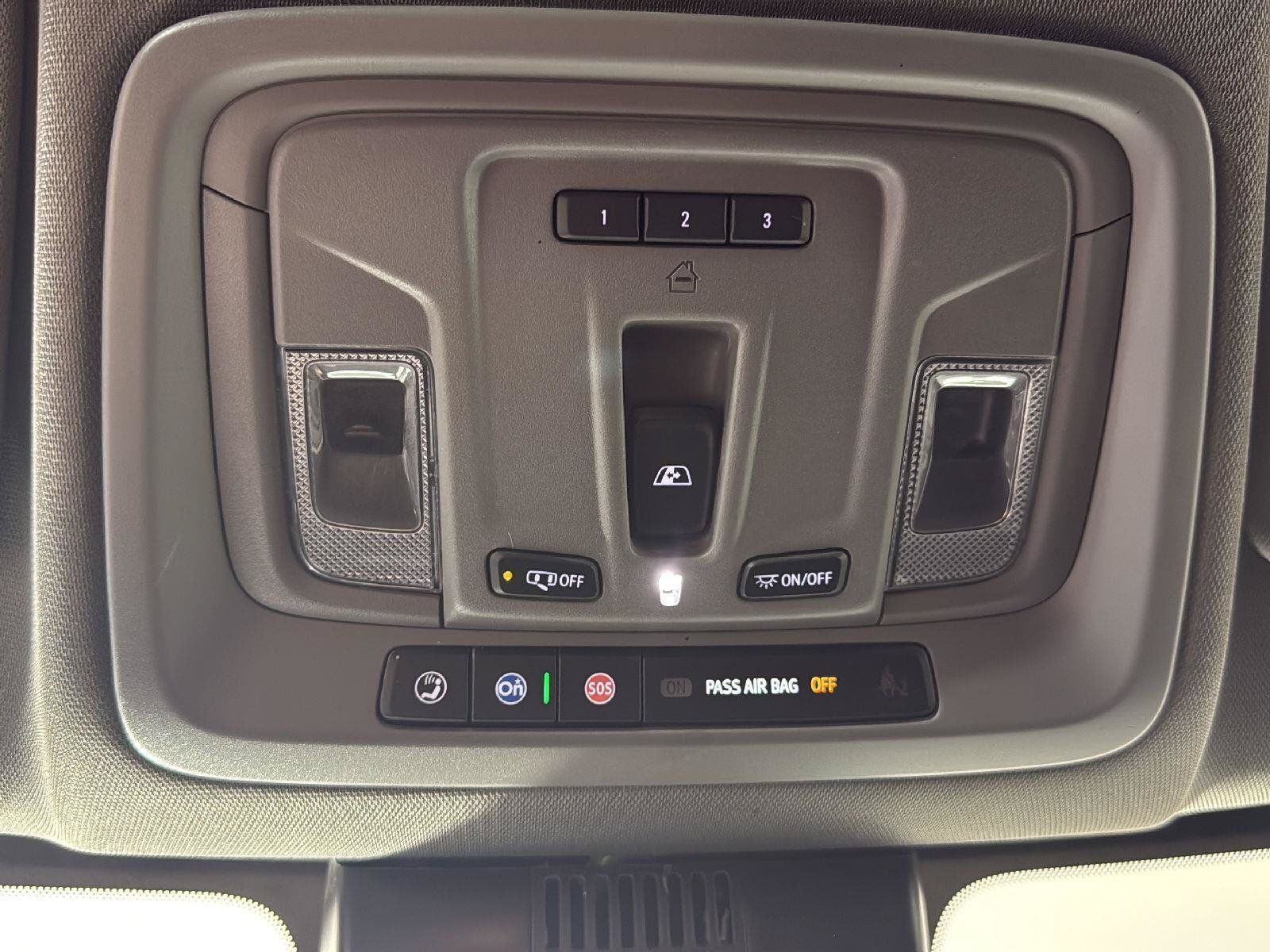 Used 2024 Chevrolet Silverado 1500 LT w/ Z71 Off-Road Package AWD/4WD image 18