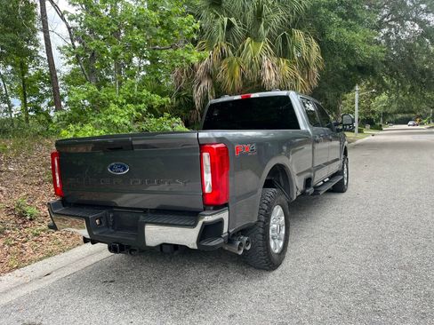 Used 2024 Ford F250 XLT AWD/4WD image 5