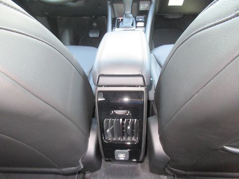 New 2026 Jeep Compass Latitude AWD/4WD image 31