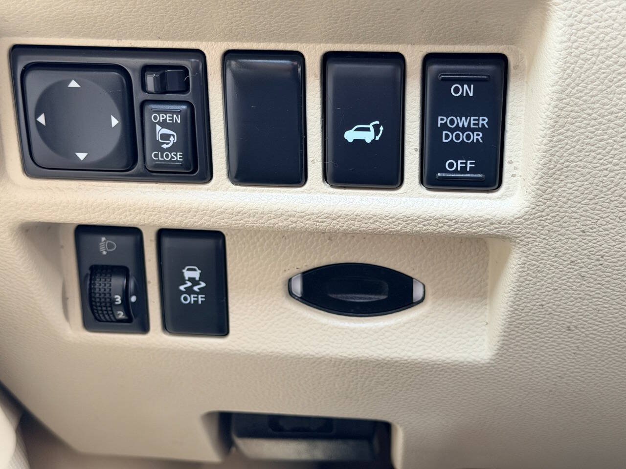Used 2012 INFINITI FX35 2WD w/ Premium Pkg image 37