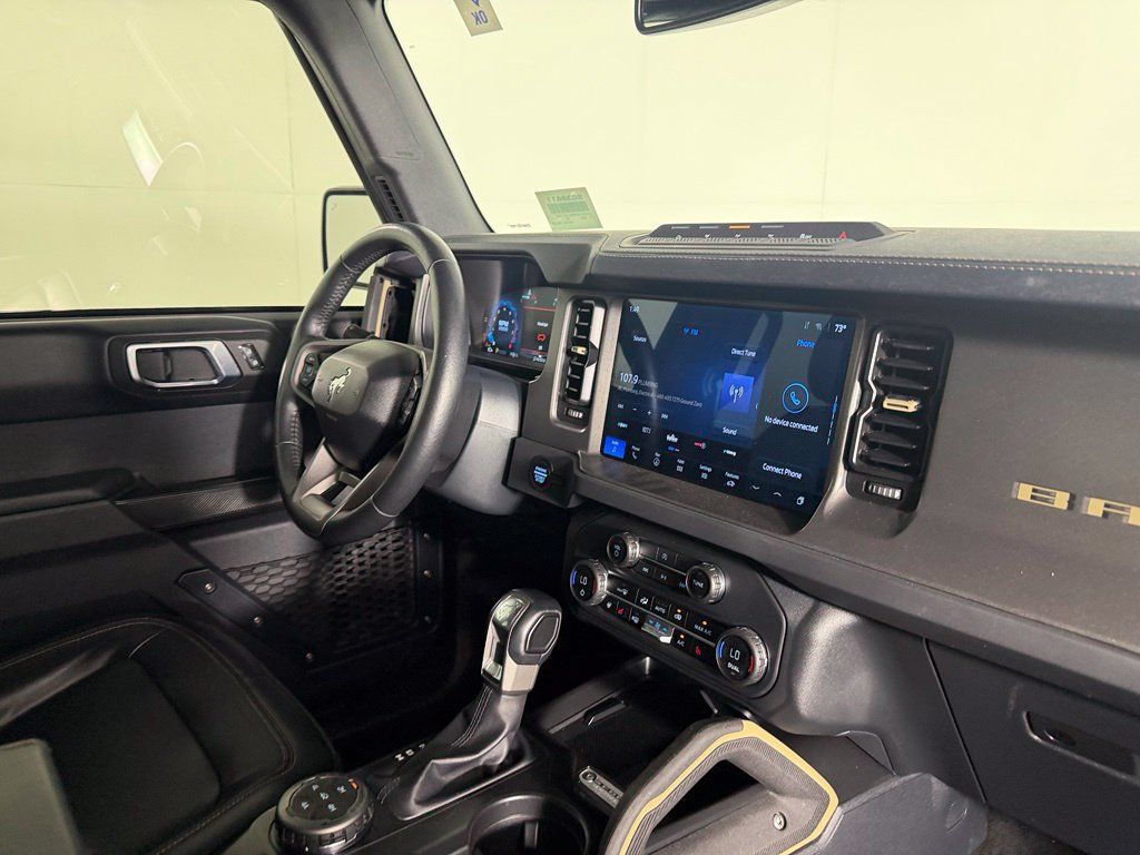 Used 2025 Ford Bronco Badlands AWD/4WD image 29