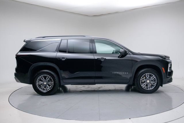 Used 2026 Chevrolet Traverse LT AWD/4WD image 9