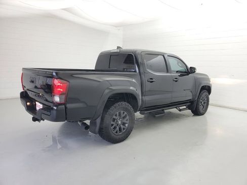 Used 2023 Toyota Tacoma SR5 w/ Technology Package AWD/4WD image 5