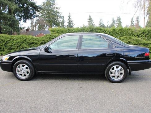 Used 1999 Toyota Camry LE image 12