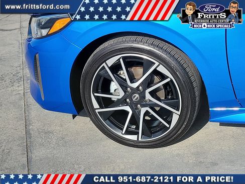 Used 2025 Nissan Sentra SR FWD image 18