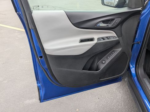 Used 2019 Chevrolet Equinox Premier image 12