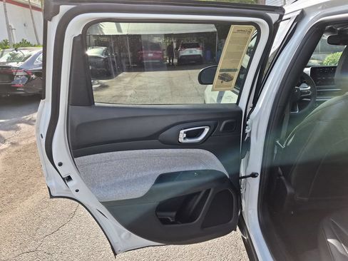 Used 2025 Jeep Compass Latitude w/ Sun & Sound Group AWD/4WD image 26