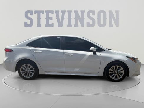 Used 2024 Toyota Corolla LE w/ LE Convenience Package FWD image 6
