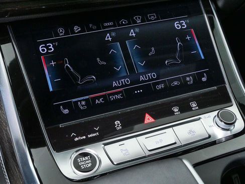 Used 2025 Audi Q7 3.0T Prestige AWD/4WD image 17