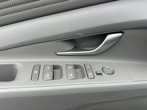 New 2026 Hyundai Elantra Sport image 8