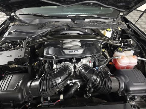 Used 2024 Ford Mustang GT Premium RWD image 9
