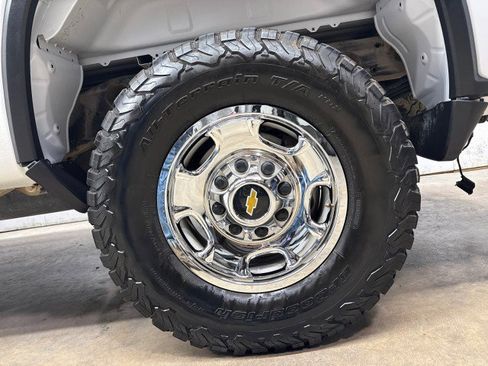 Used 2024 Chevrolet Silverado 2500 W/T w/ WT Convenience Package image 43