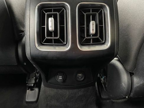 Used 2021 Kia Sorento LX AWD/4WD image 24