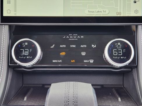 Used 2026 Jaguar F-PACE R-Dynamic S image 15