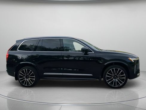 Used 2026 Volvo XC90 B6 Plus w/ Protection Package Premier AWD/4WD image 33