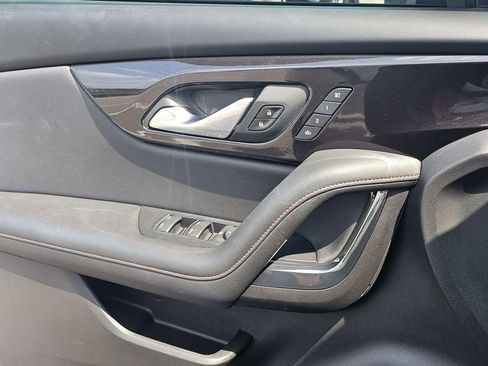 Used 2021 Chevrolet Blazer RS w/ Enhanced Convenience Package FWD image 17