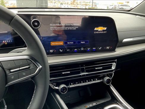 New 2026 Chevrolet Traverse LT w/ Driver Confidence Package image 7