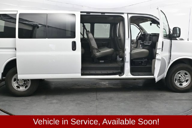 Used 2024 Chevrolet Express 3500 LS RWD image 47