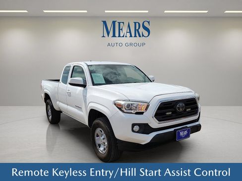 Used 2018 Toyota Tacoma SR5 RWD image 8