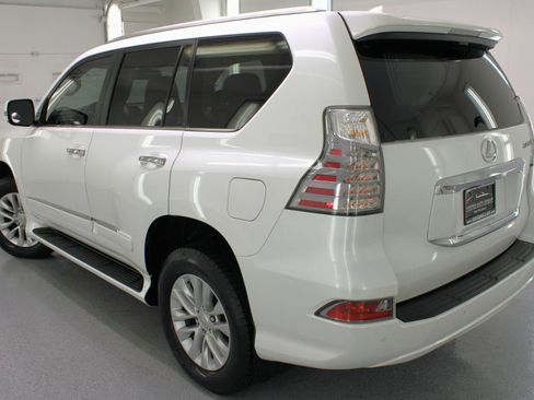 Used 2016 Lexus GX 460 w/ Premium Package AWD/4WD image 31