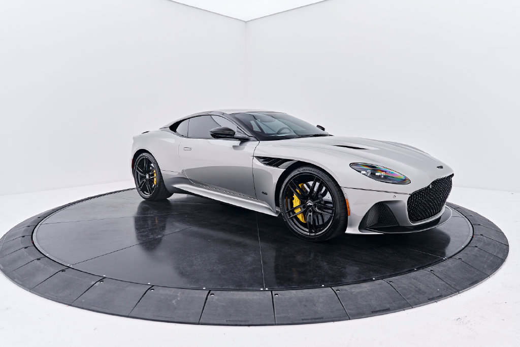 Used 2023 Aston Martin DBS Coupe RWD image 15