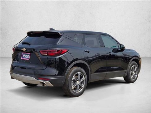 Used 2025 Chevrolet Blazer LT AWD/4WD image 5