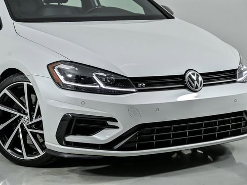 Used 2019 Volkswagen Golf 4-Door image 3