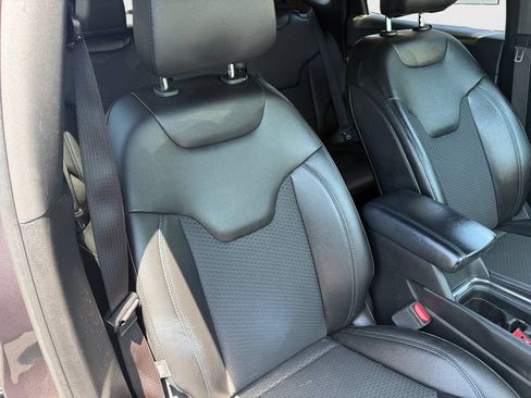 Certified 2024 Jeep Compass Latitude AWD/4WD image 24